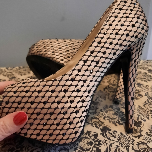 Steve Madden gold and black heels size 9 - Picture 3 of 4